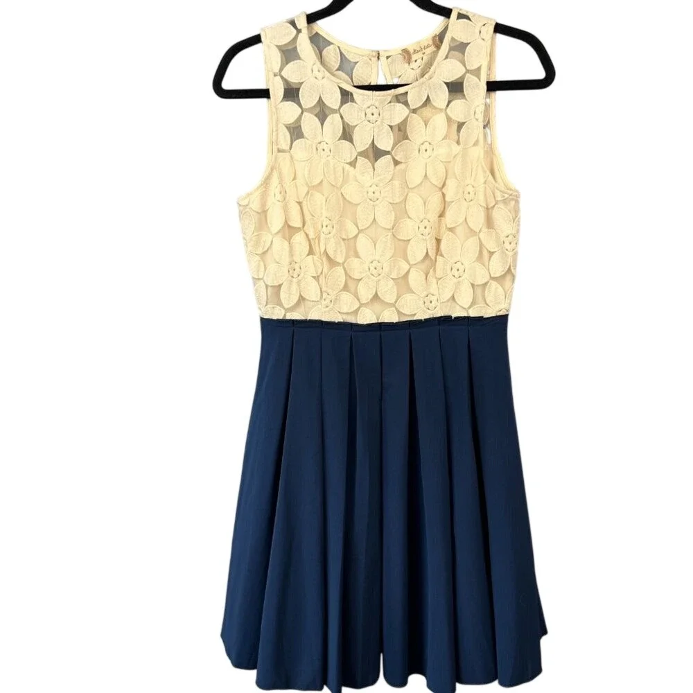 Altar'd State Lucille Dress White Lace Bodice Navy Flair‎ Skirt Size M Wedding
